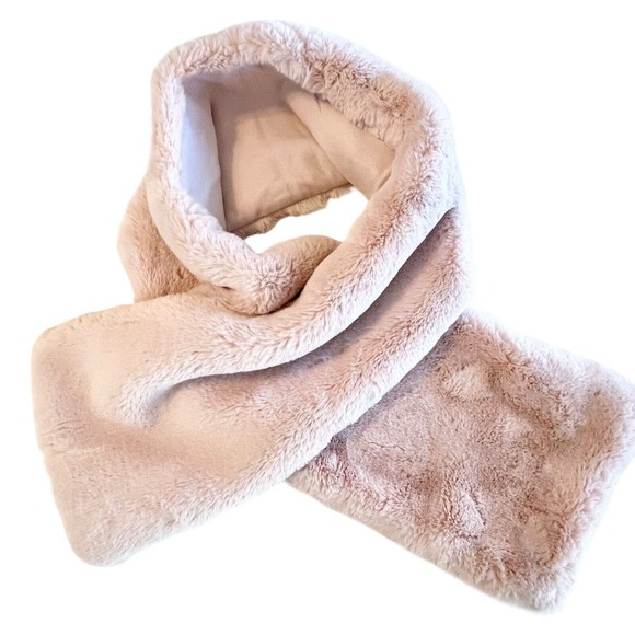 GAP Accessories - Gap Faux Chinchilla Fur Rectangle Scarf Blush Pink Neck Warmer Pastel